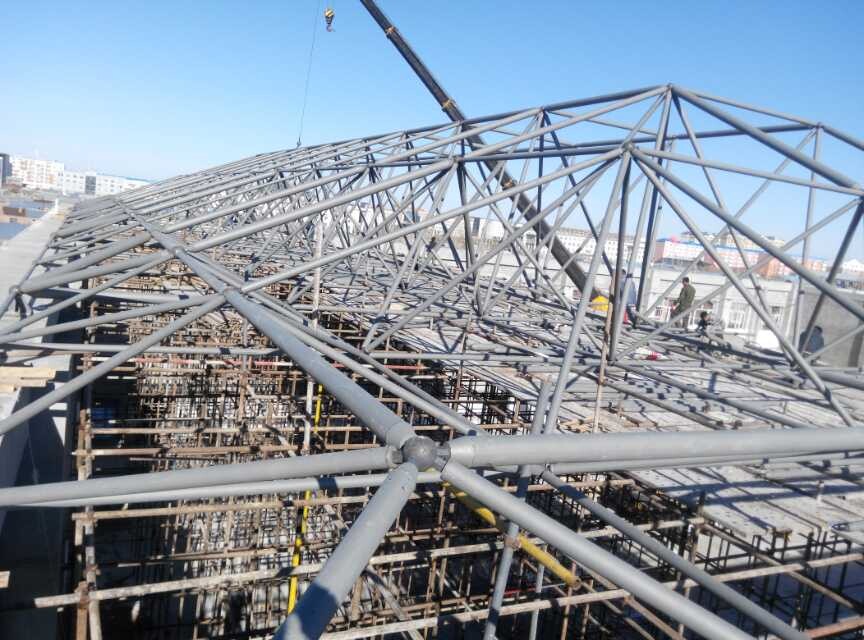 张家口商贸城屋顶网架工程